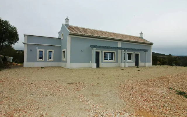 Semi-detached Villa With Pool In Rural Setting