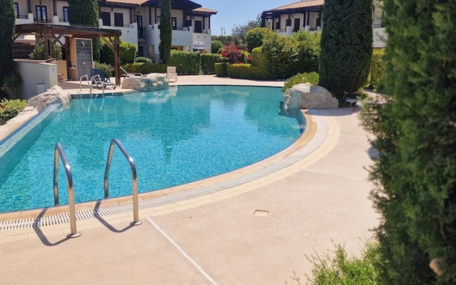 Da02 Adjacent to Aphrodite Hills Pool View