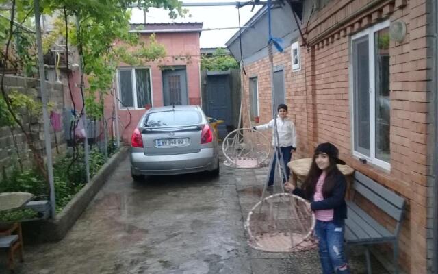 Guest House Gikacha