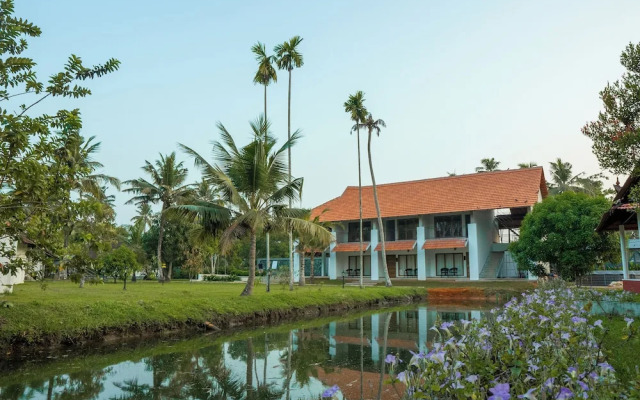 Palmgrove Lake Resort