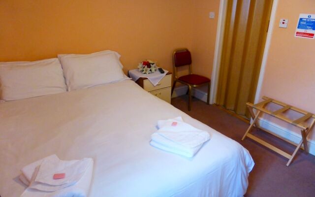 Hotel Dinara