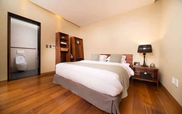 Libentia Hotel & Pool Villa