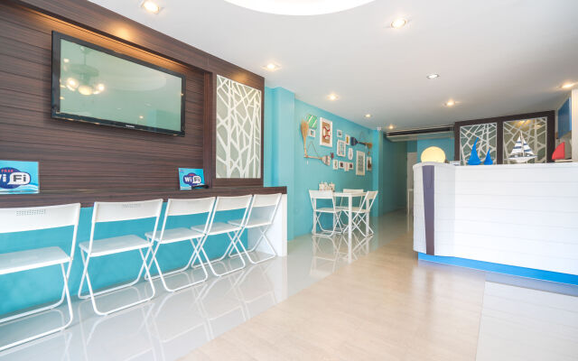 Bed by Boat Hotel & Apartment