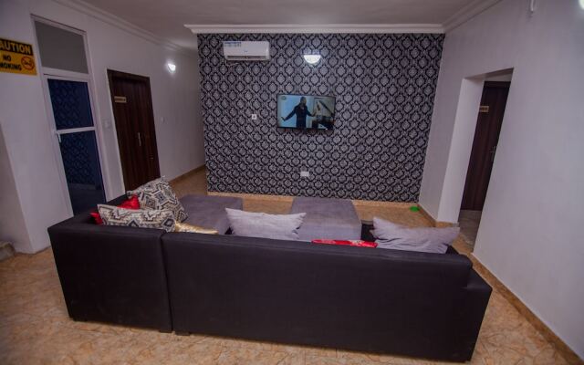 Kristabel Hotel And Suites