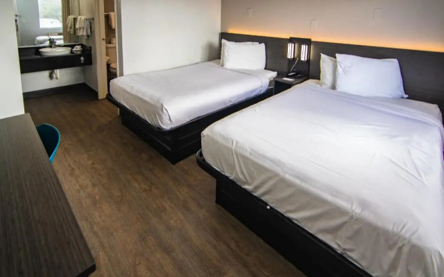 Motel 6 Lakeland, FL