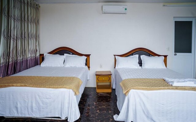 Hung Manh Hotel