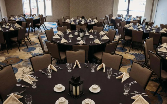 Eastland Suites Hotel & Conference Ctr, Trademark by Wyndham