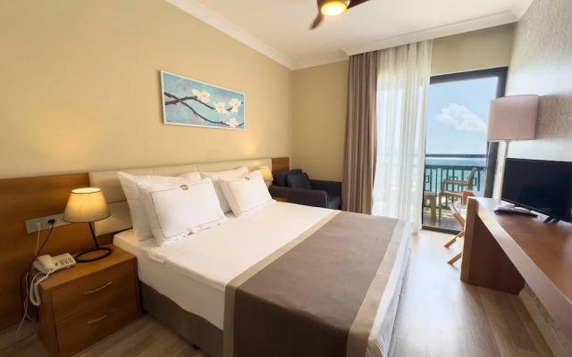 Uras Beach Hotel