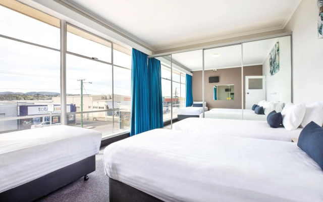Nightcap at Carlyle Hotel – Guest Rooms – Derwent Park