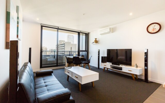 SANTERI, 2BDR Melbourne Apartment