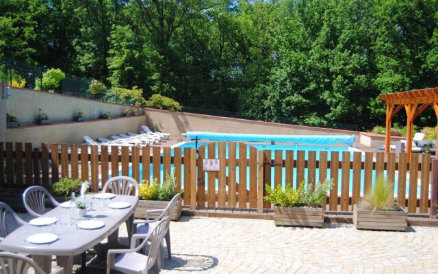 Apartment with 3 Bedrooms in Maurens, with Wonderful Mountain View, Shared Pool, Furnished Garden - 100 Km From the Slopes