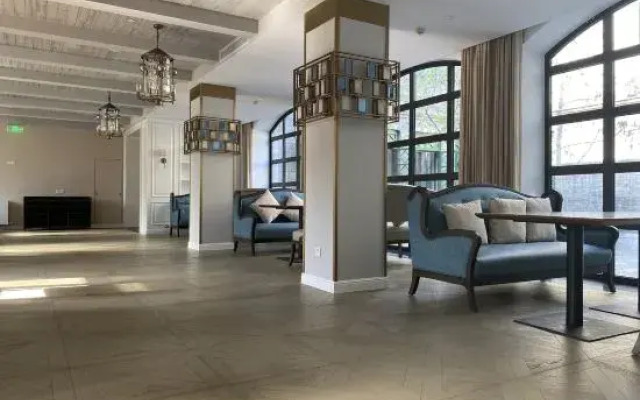 Gubei Residence Hotel