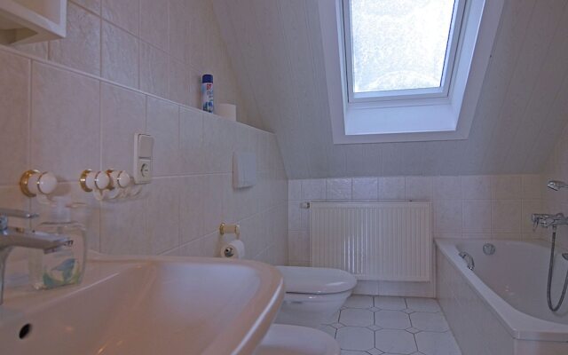 Attractive Apartment in Winterberg With Balcony