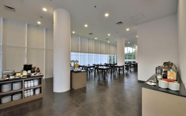 Whiz Hotel Sudirman Pekanbaru
