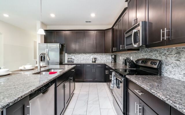 6bed 5Ba Villa Game Room Pool Spa