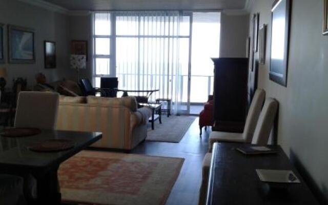 Point Village Accommodation - Beach Club 307