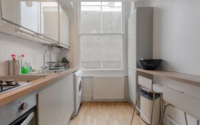 1 Bedroom Flat on Portobello Road Notting Hill