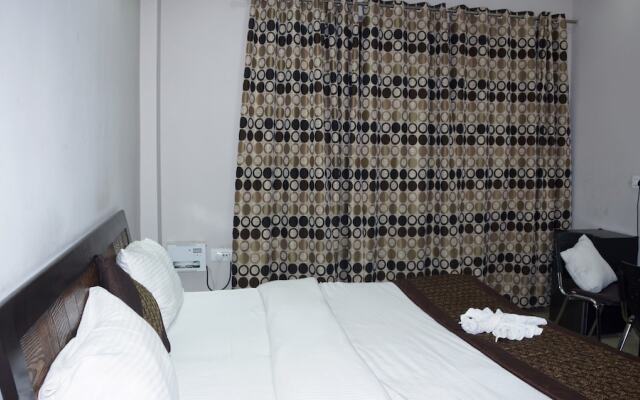 Maxfort Hospital Apartment