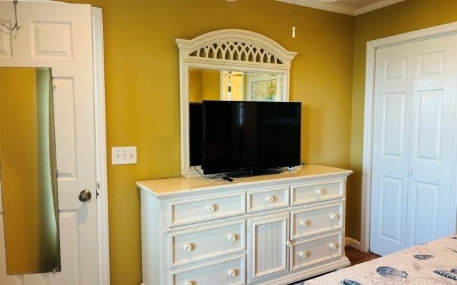 Sea Biscuit - 4 Br Home