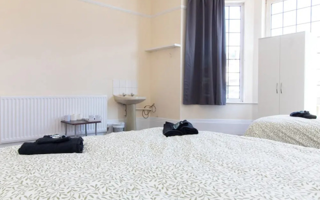 Brookvale Guest House Room 1