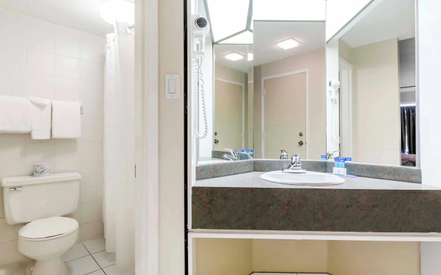 Travelodge by Wyndham Trois-Rivieres