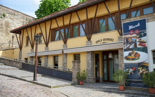Imola Udvarhaz Hotel