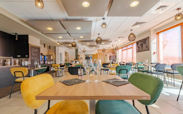 Mandarina Hotel Luxembourg Airport ( Ex Campanile)