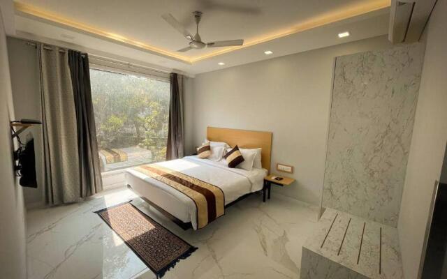 The Empire - Signature tower, Gurgaon