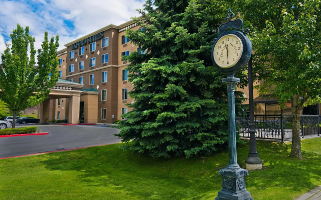 Oxford Suites Downtown Spokane