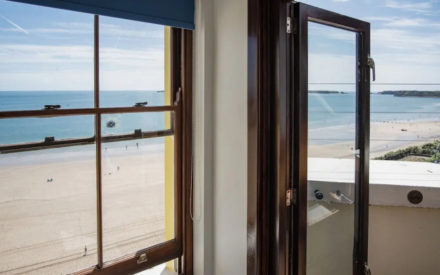 The Nest - 1 Bedroom Apartment - Tenby