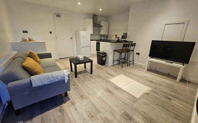Charming 1-bed Apartment in Huddersfield