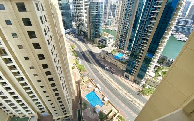 Marco Polo - Deluxe Waterfront Roomy Apt, Perfect for Groups