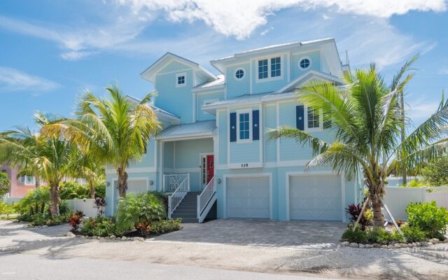 Tiki Beach Apartment 6