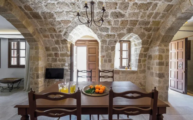 Spanish Knights Inn