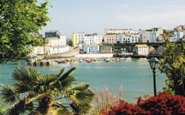 Cwm Deri