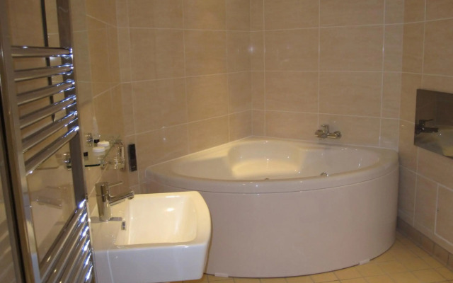 Clifton Lodge Hotel
