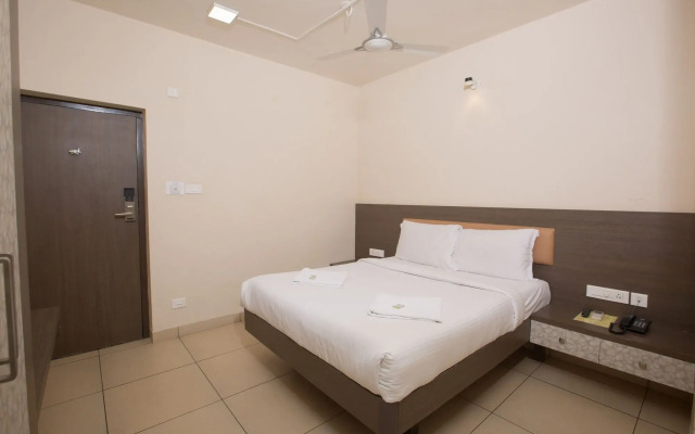 Hotel Sownthariyam