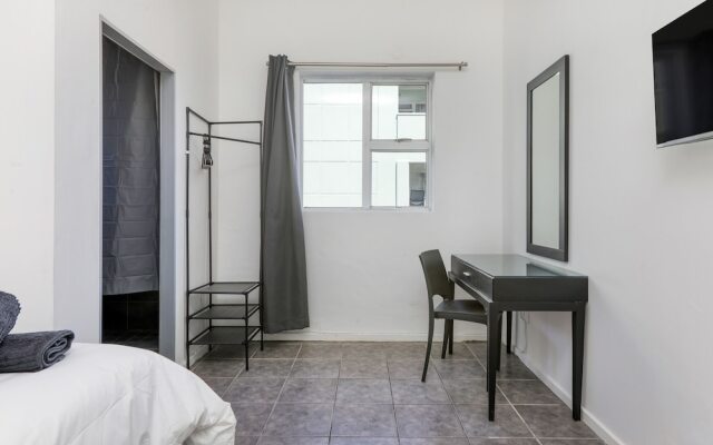 Inn & Out Express Sea Point
