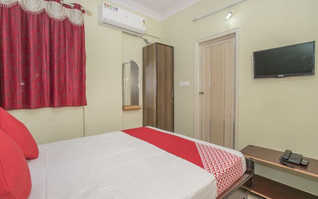 OYO Flagship 10363 Sri Balaji Guest House & Restaurent