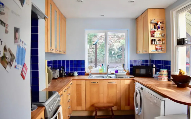 Bright 2 Bedroom House in Central Brighton