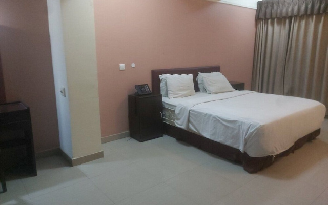 Capital Hotel-Grand Group