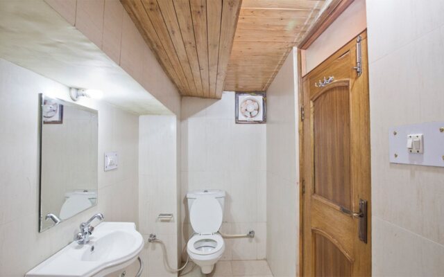 10692 Hotel Shubham