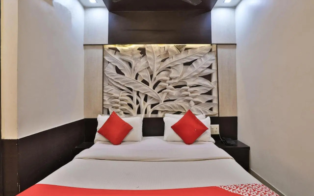 OYO Premium Law Garden C G Road