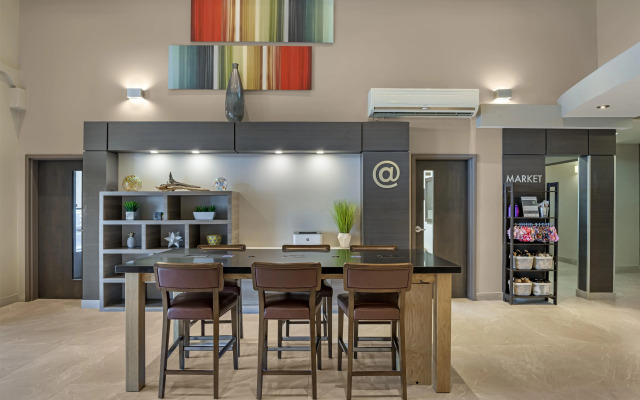 Best Western Plus Dartmouth Hotel & Suites