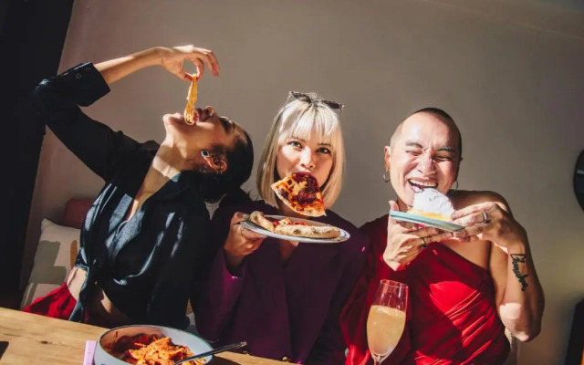 Sacha's Hotel UNO & UNO Express