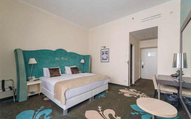 La Prima Fashion Hotel