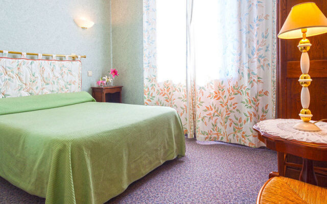 Chez Maurice Cevennes