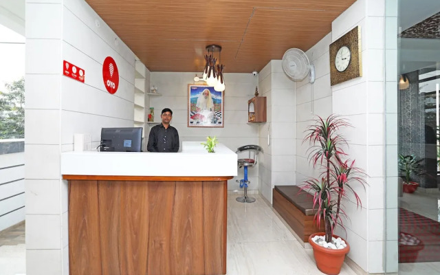 OYO 10249 Hotel Gurukripa