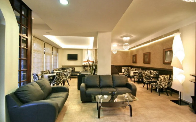 Hotel Kentrikon