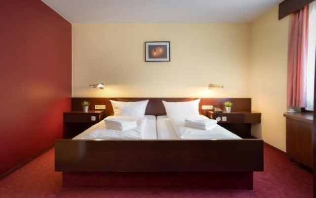 KONTAKTLOS Hotel Am Kappelberg KONTAKTLOS